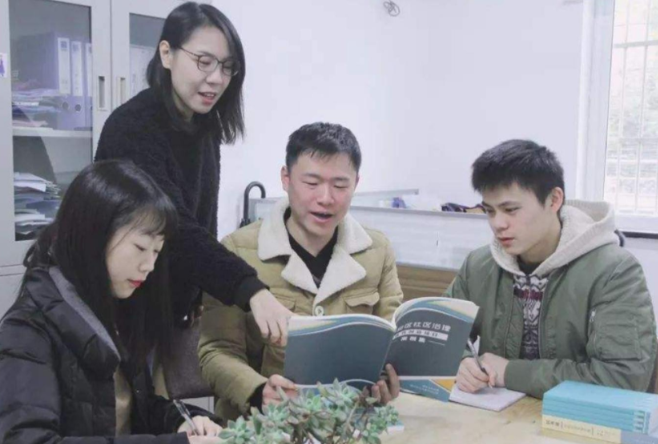 2022届考研生太难了，好消息和坏消息接踵而至，有人欢喜有人愁