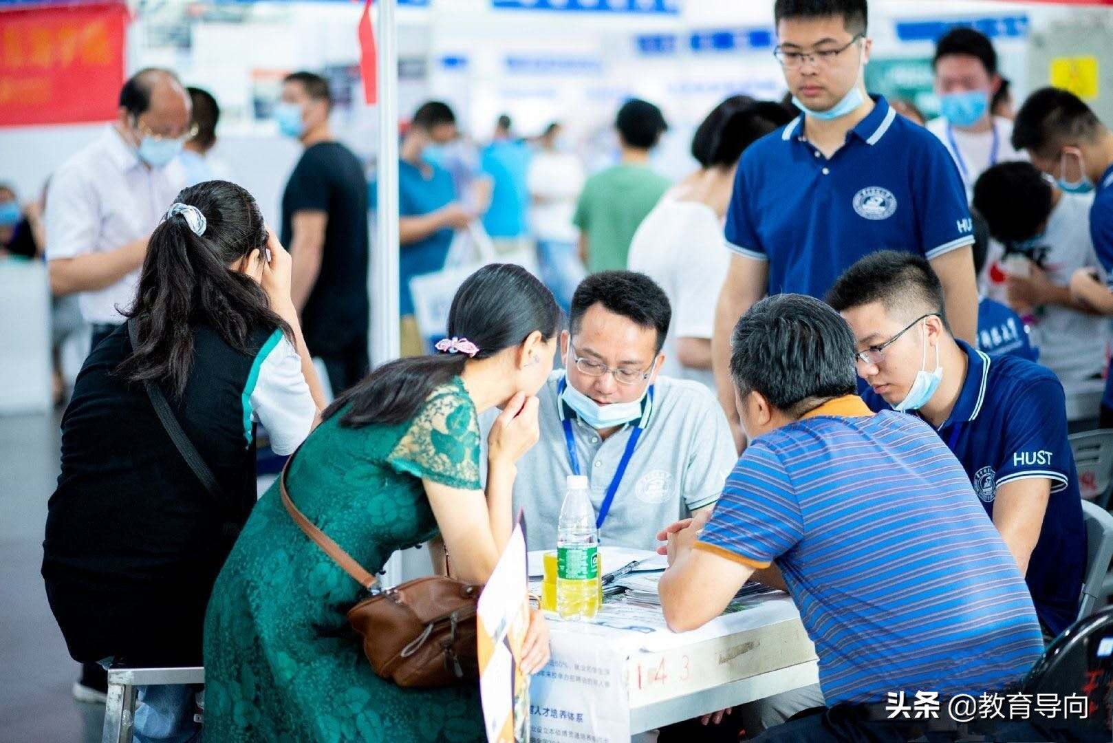 上海“臭名昭著”的5所野鸡大学，毕业证如同废纸，大量学生上当