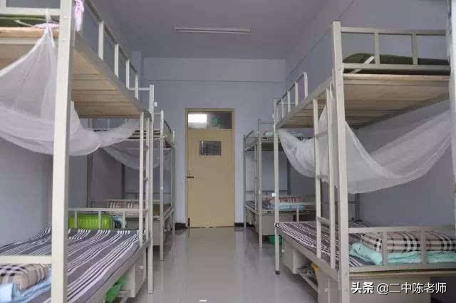 衡水中学新生报到须知，男女生发型有规定样式，短裤裙子要过膝