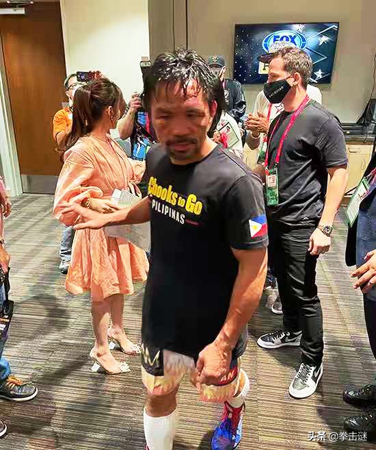 帕奎奥vs乌加斯视频（闹掰了！帕奎奥负于乌加斯后，主教练、体能教练竟然相互推卸指责）-趣拿体育