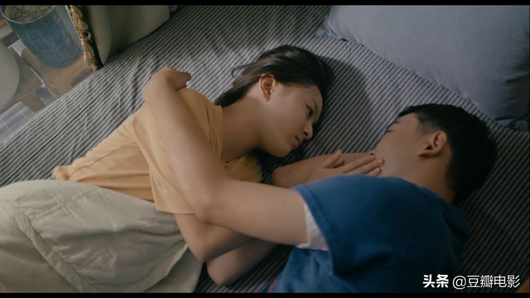 蜂鸟电视剧全集剧情(打败《寄生虫》,这部新片《蜂鸟》才是真正的年度