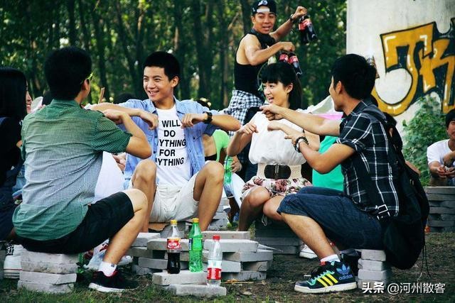 没有硝烟的战场，寒门学子命运的转折点，一部改变家长思维的电影