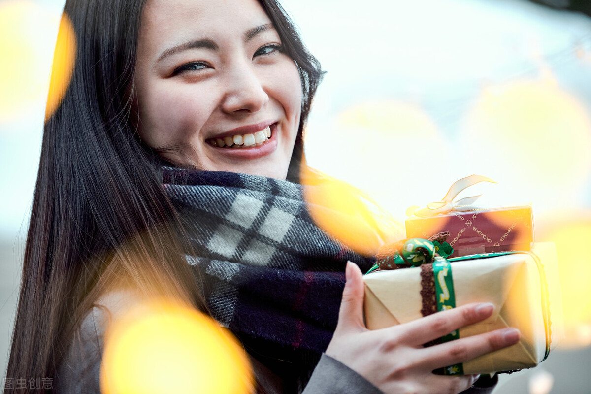 成人礼礼物(女孩子成人礼送什么礼物比较好？)