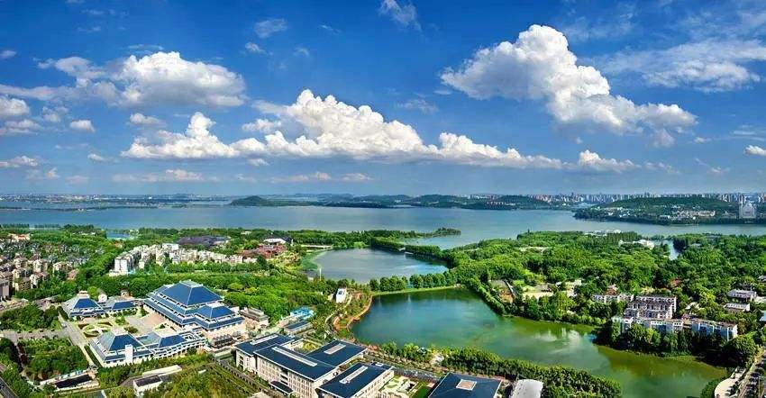 2019年武汉外语外事职业学院志愿填报指南