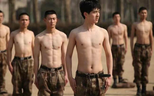 曾想从北舞退学，24岁成百亿明星，刘昊然为什么这么厉害