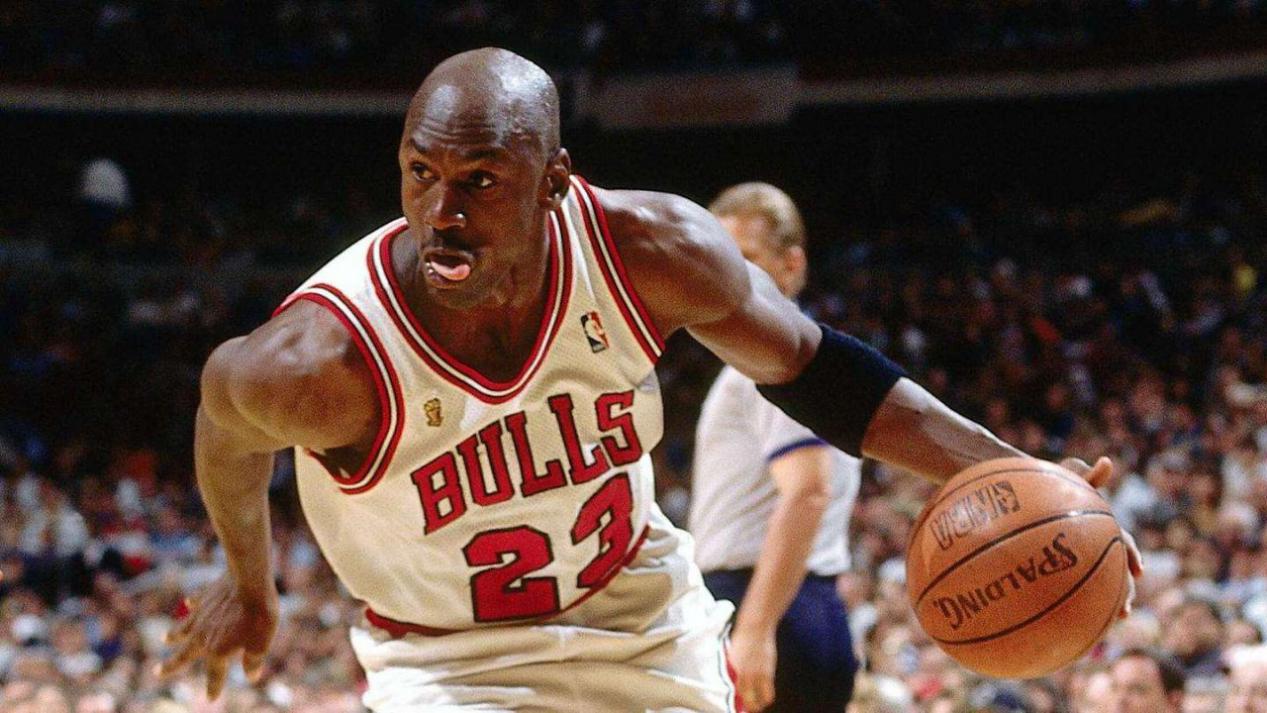 nba有哪些隊球衣是粉色的（NBA歷史5大高顏值球衣：凱爾特人的傳承之綠，公牛經典款永久不衰）