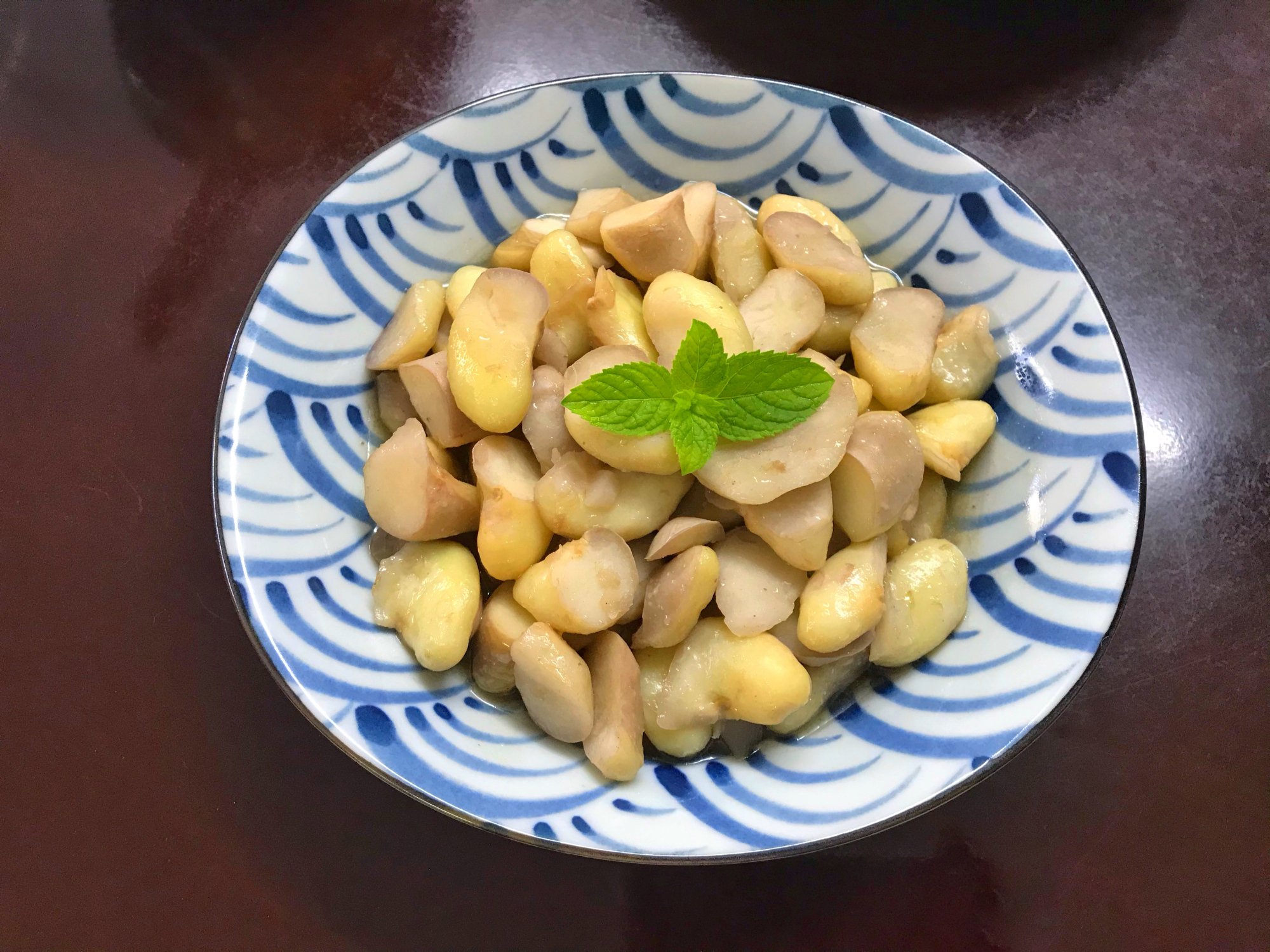 晒晒我们家的中秋晚餐，7菜1汤，简单丰盛，网友：满满的仪式感