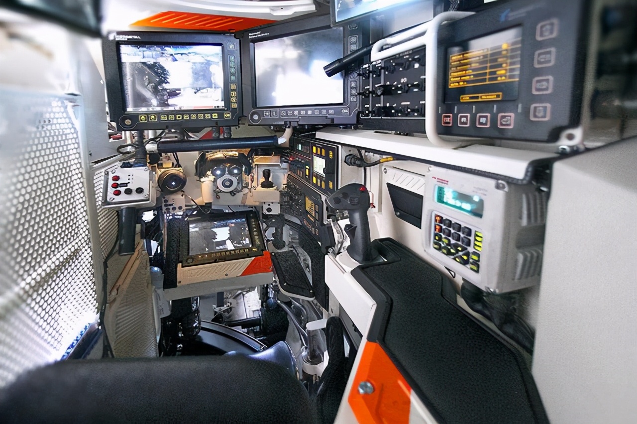 中国现役军人数量多少中国人民解放军的主要作战部队有哪些