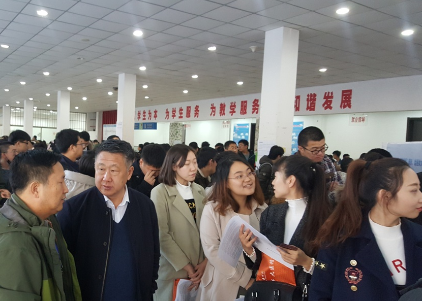 985学生想躺平？多名浙大学霸报考双非研究生，普通学生难以接受