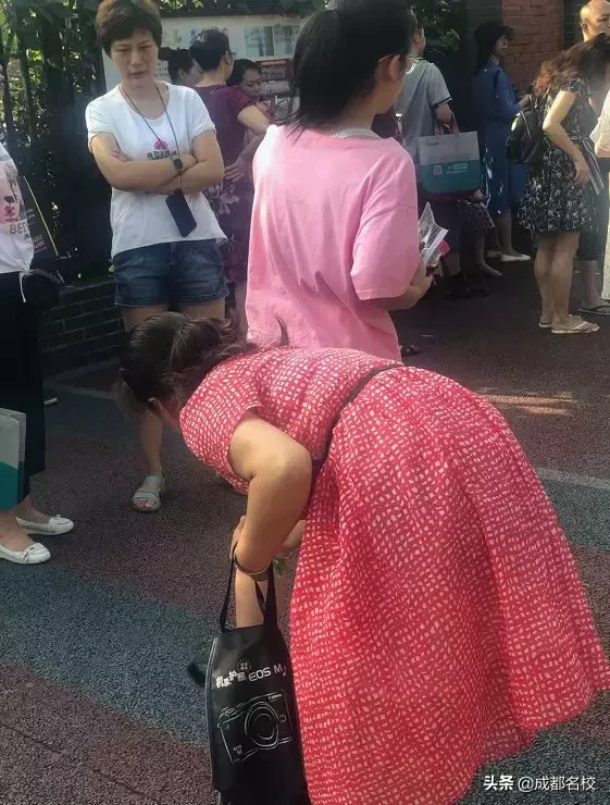 “我的儿子一定能上四七九！”今天，12万考生，决战中考