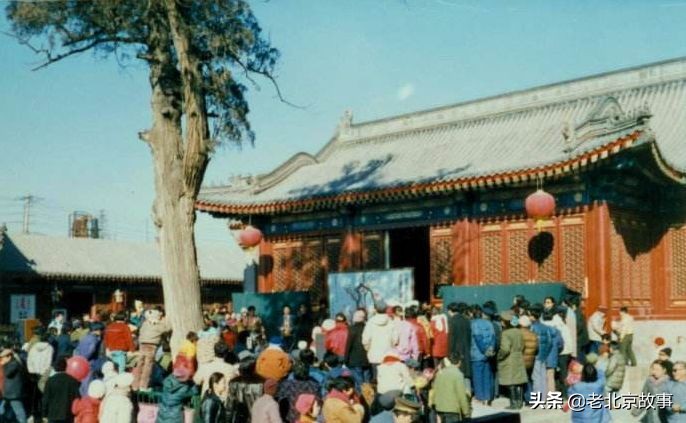 在北京，我们为什么不去逛庙会！