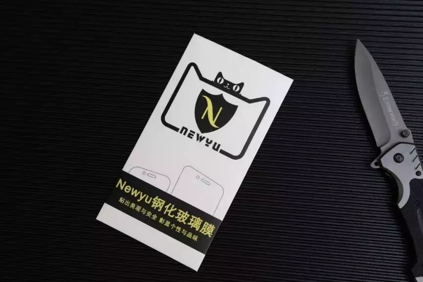 变着方法弄碎我的iPhone手机膜-17款钢化玻璃膜大横评