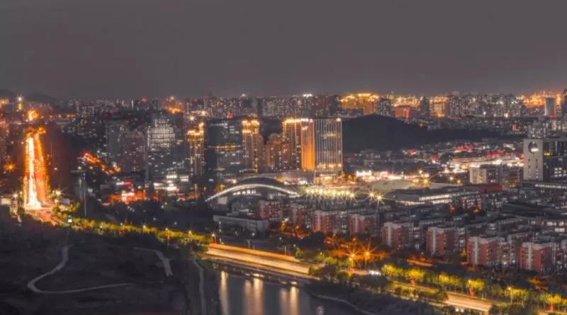 宝藏图书馆、网红食堂、四季如画的超美校园！中国石油大学（华东）等你回家