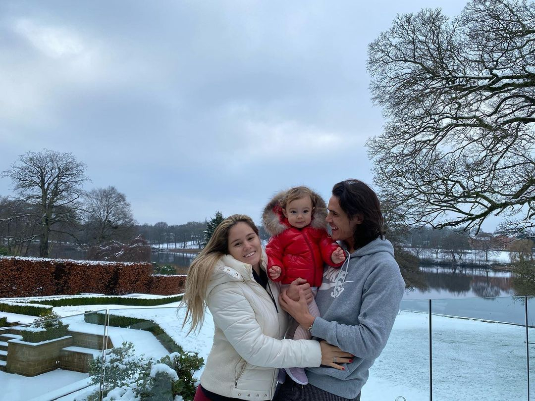 卡瓦尼想去西班牙踢球(卡瓦尼此前想离开曼联原因揭晓:妻子怀孕想回