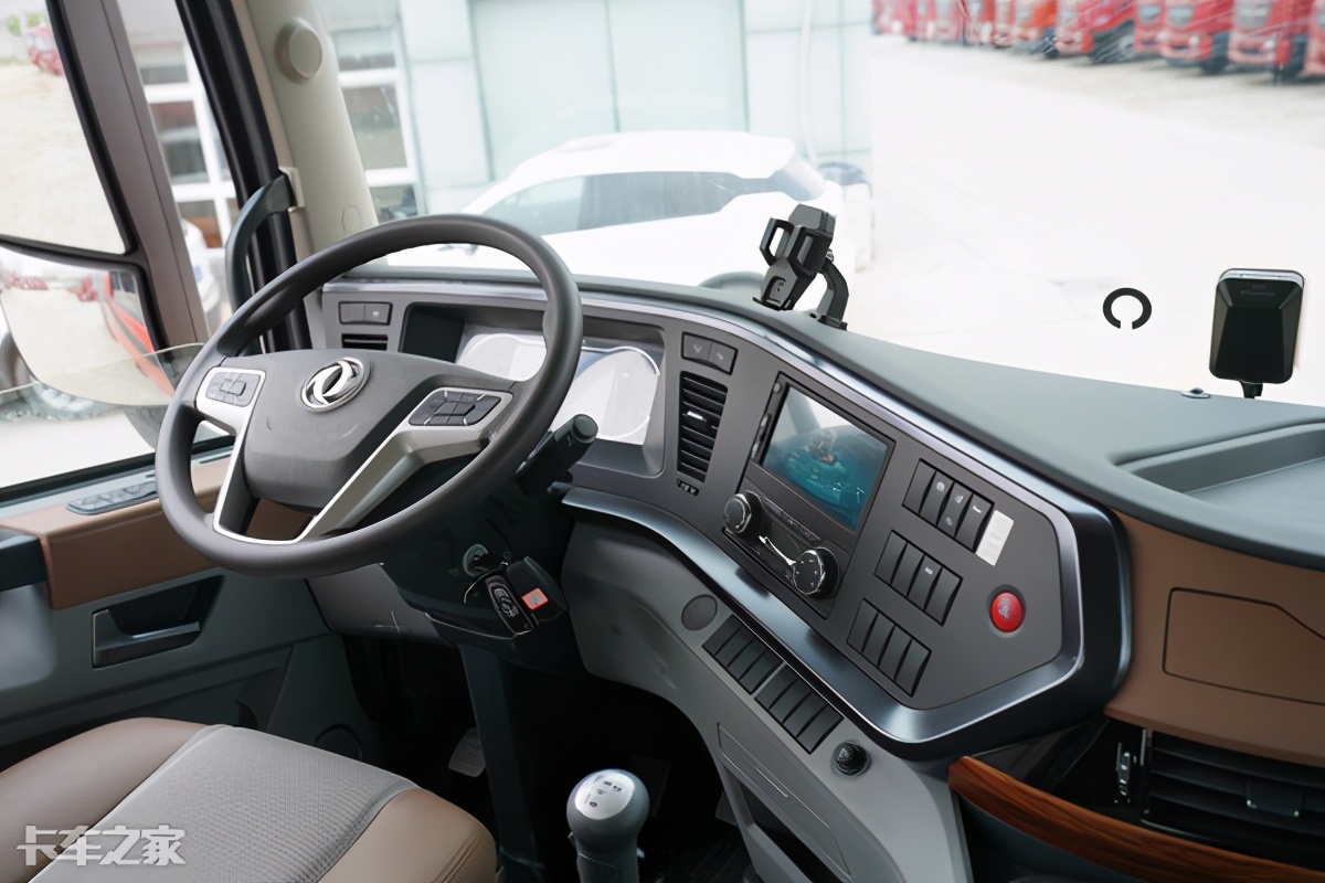 3吨,详解东风天龙kx lng牵引车