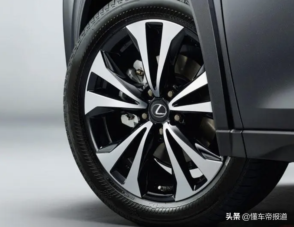新车 | 约合人民币27.6万元起，雷克萨斯UX特别版发布，外观黑化
