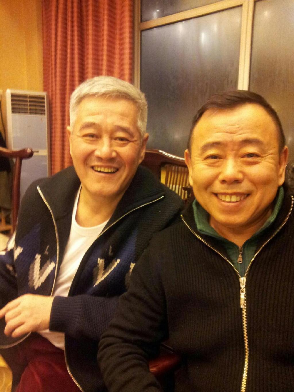 《卖拐》被砍4分钟见证兄弟情，潘长江却说与赵本山合作很可怕？