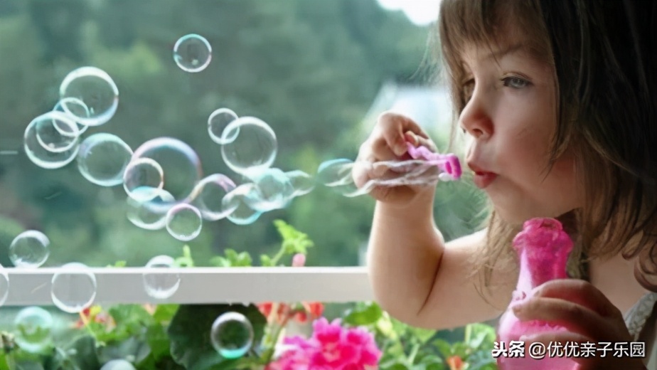 孩子说话吐字不清晰，不一定是发育慢，这几个因素更关键