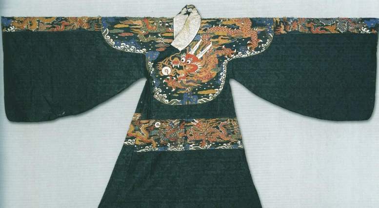 大明爆款:飞鱼服的流量之路