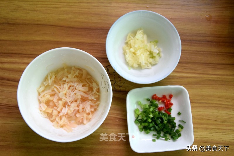 家常干贝这样做，汤鲜味美，营养丰富