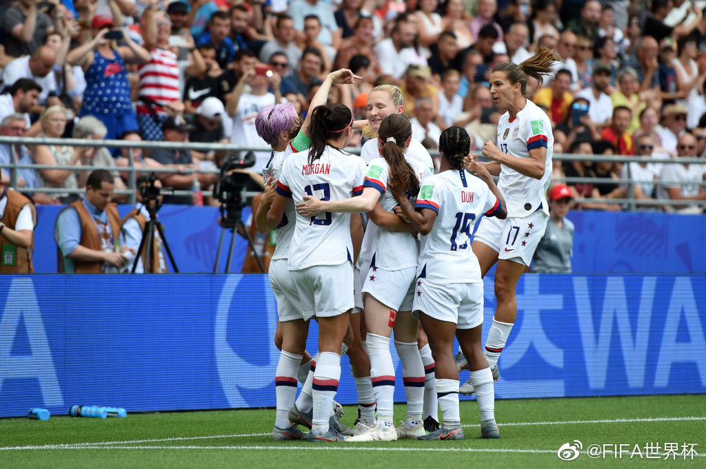 美国荷兰女足世界杯直播(女足世界杯美国2-1英格兰接近卫冕，今晚荷兰VS瑞典央视直播)