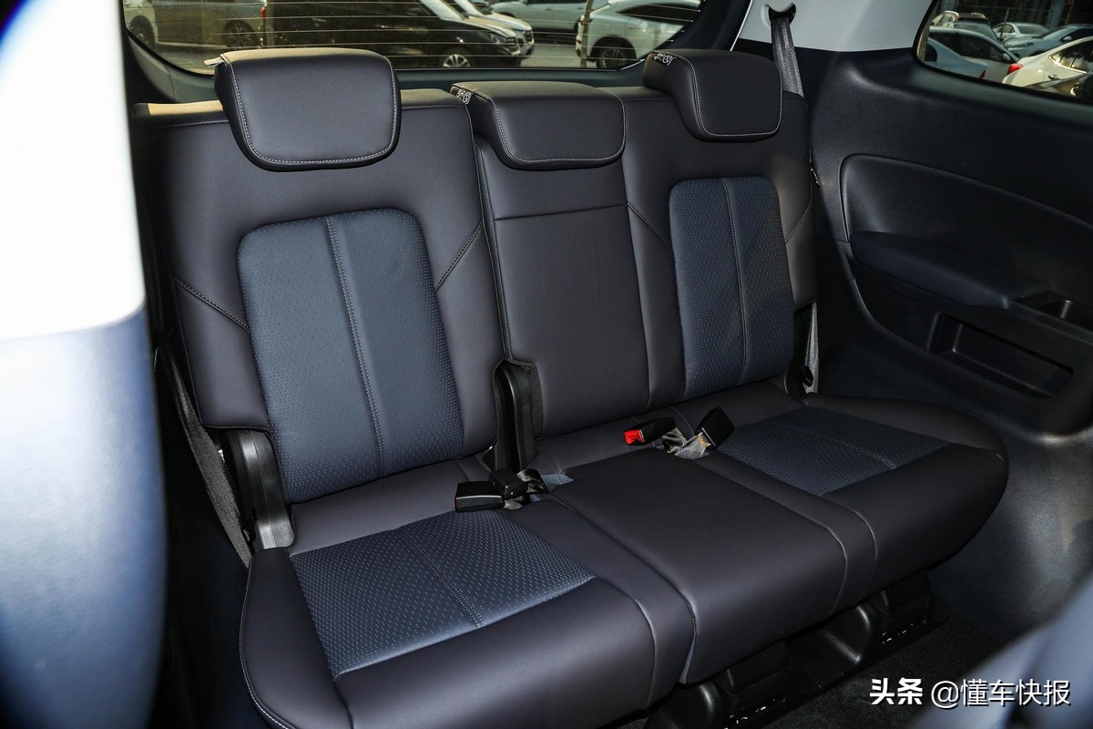 20万元级自主品牌MPV，荣威iMAX8与传祺M8怎么选？