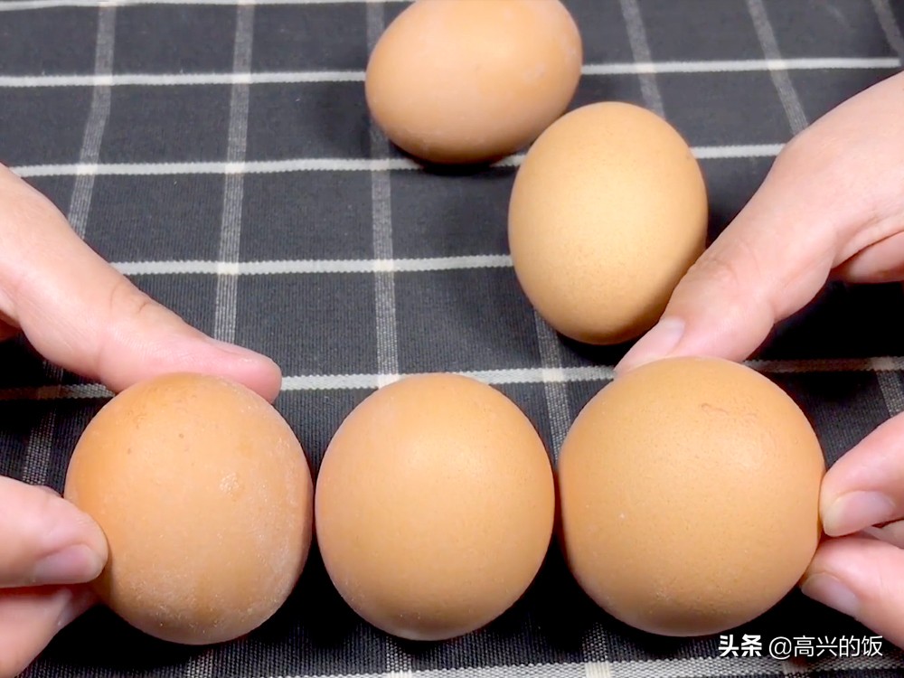 买鸡蛋时，“3招”辨别鸡蛋是否新鲜！超市、菜市场也能轻松操作