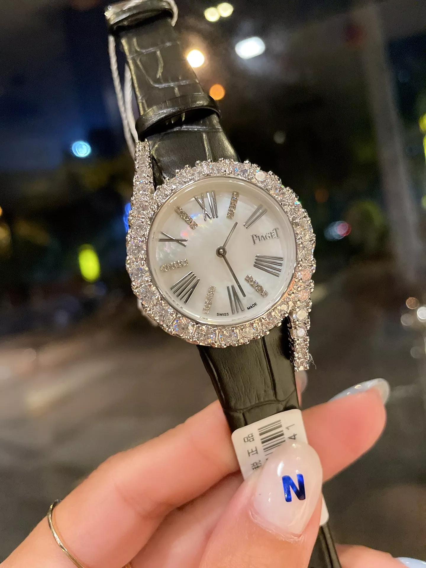 今年流行什么手表女款(现在最火的手表品牌女)