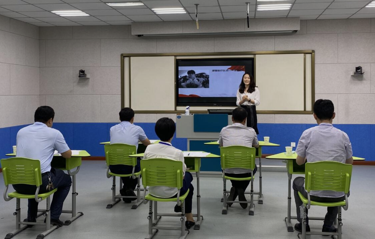 河南师大毕业生面试小学教师，遭受拒绝，众人感叹：快升级为211