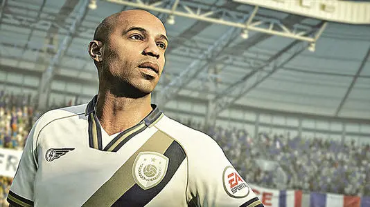 fifa足球世界黄金3怎么过（FIFA玩家入坑实况全指南！双游对比意见）