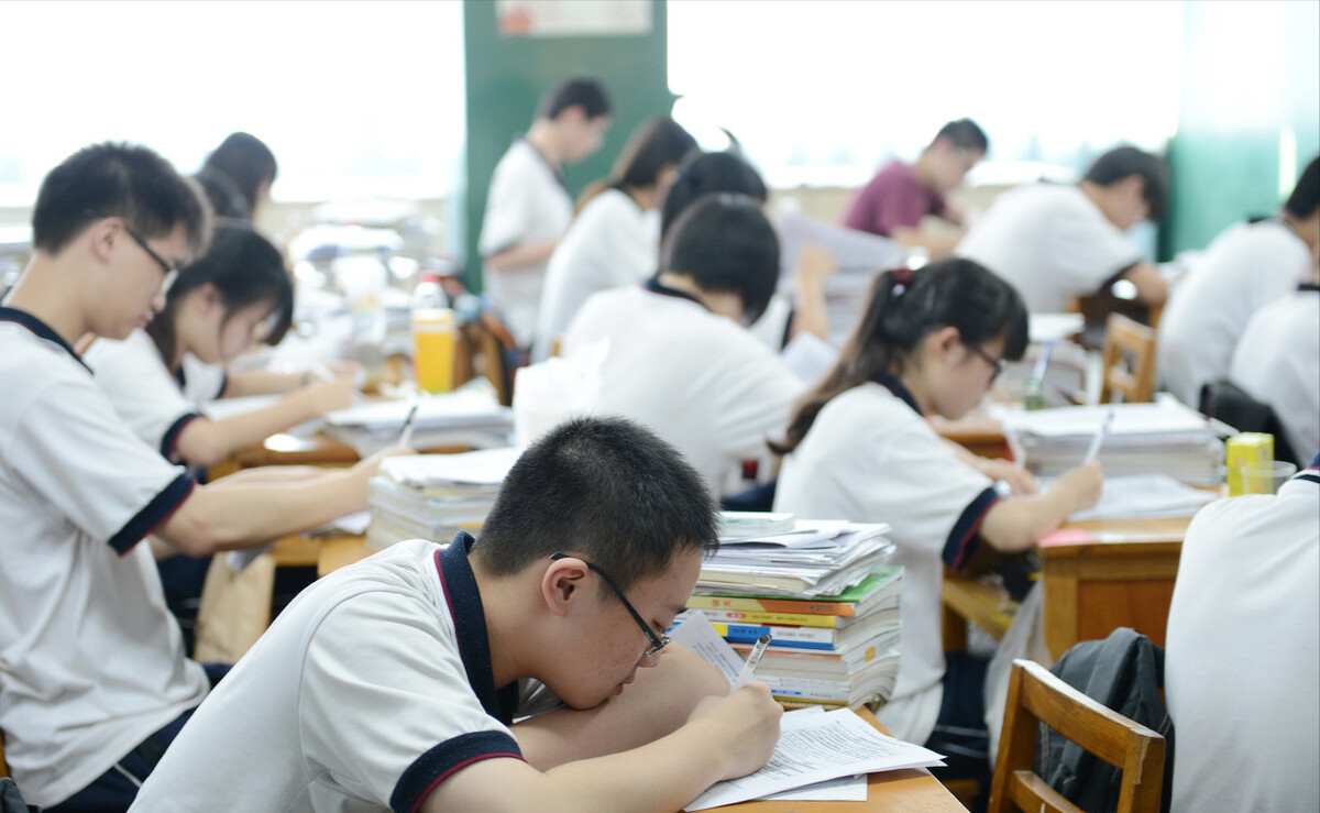 全国重点高中排名出炉，衡水中学仅排第2，榜首当之无愧