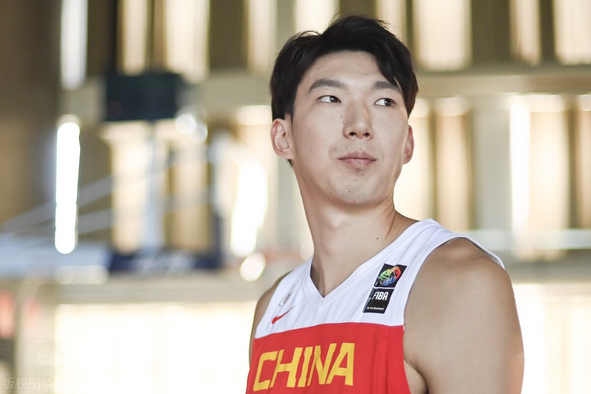 中國男籃vs日本男籃（中國男籃90-84日本，球迷揪出場上最大水貨，差點毀掉球隊的勝利）