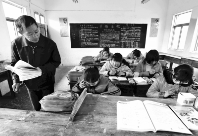 广西考神吴善柳：7年前放弃北大、高考10次上清华，如今怎样了？