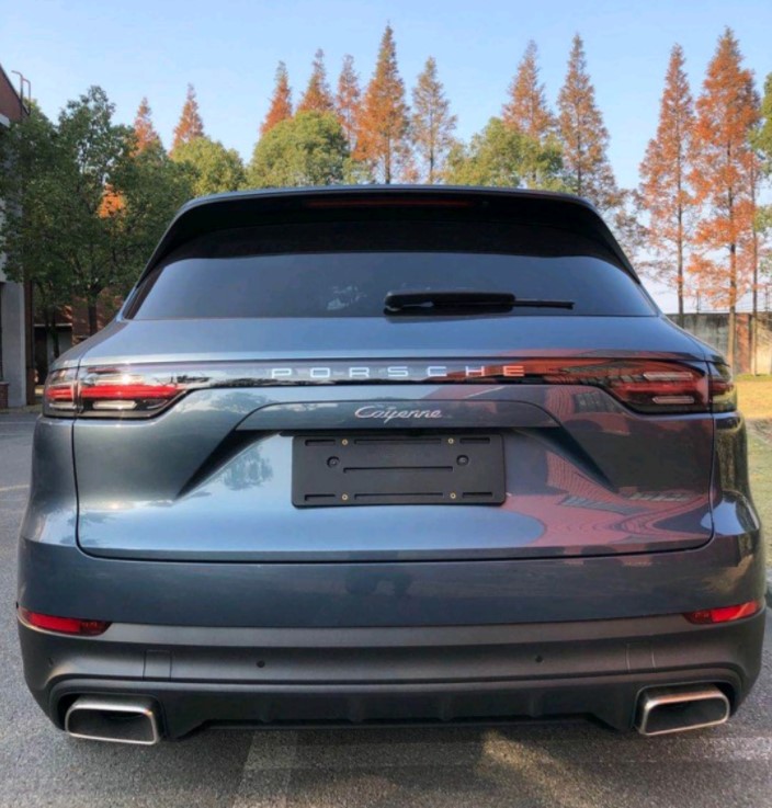 保时捷卡宴怎么样，买一辆3.0T最低配全款落地要多少钱？