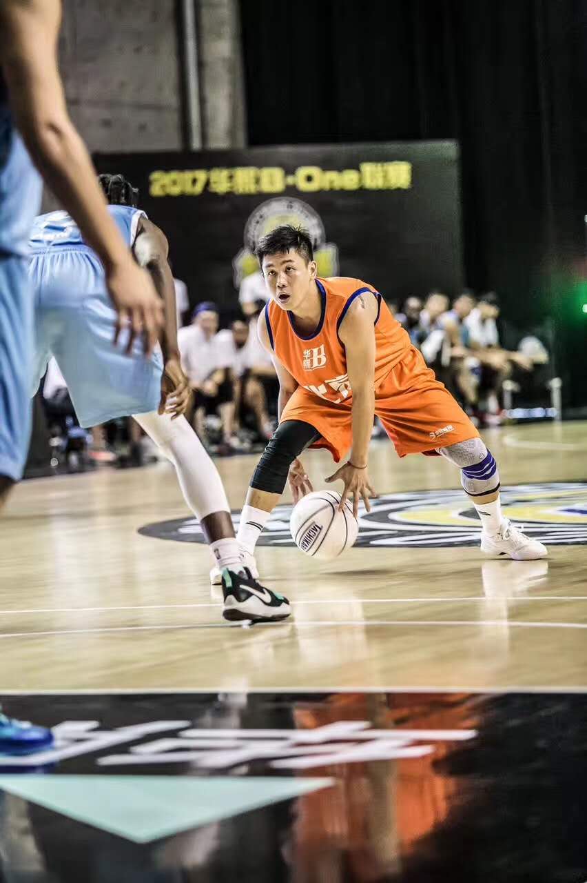 晶爷cba是哪个队的(中国野球王的野球人生,一年飞70多趟,打败林志杰pk