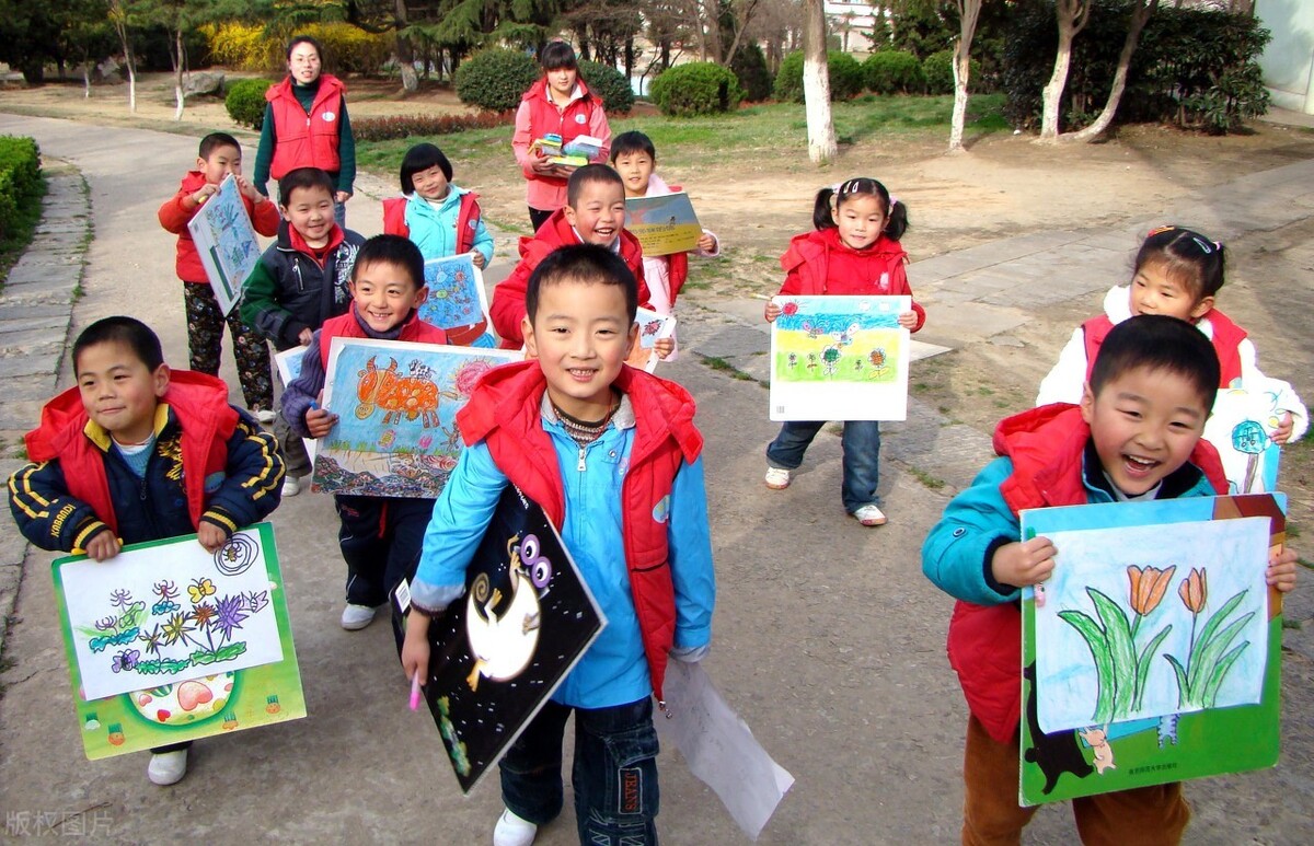 小班体育游戏老狼抓人(幼儿园春游活动方案)