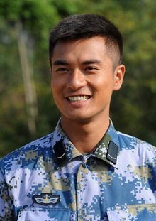 在"兽营"呆了一段时间之后,他的思想开始发生变化鲁炎(郑凯 饰)蒋小鱼