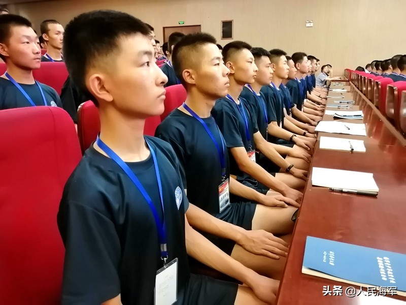 全国14所青少年航校，看海军如何对雏鹰进行超前定向培养