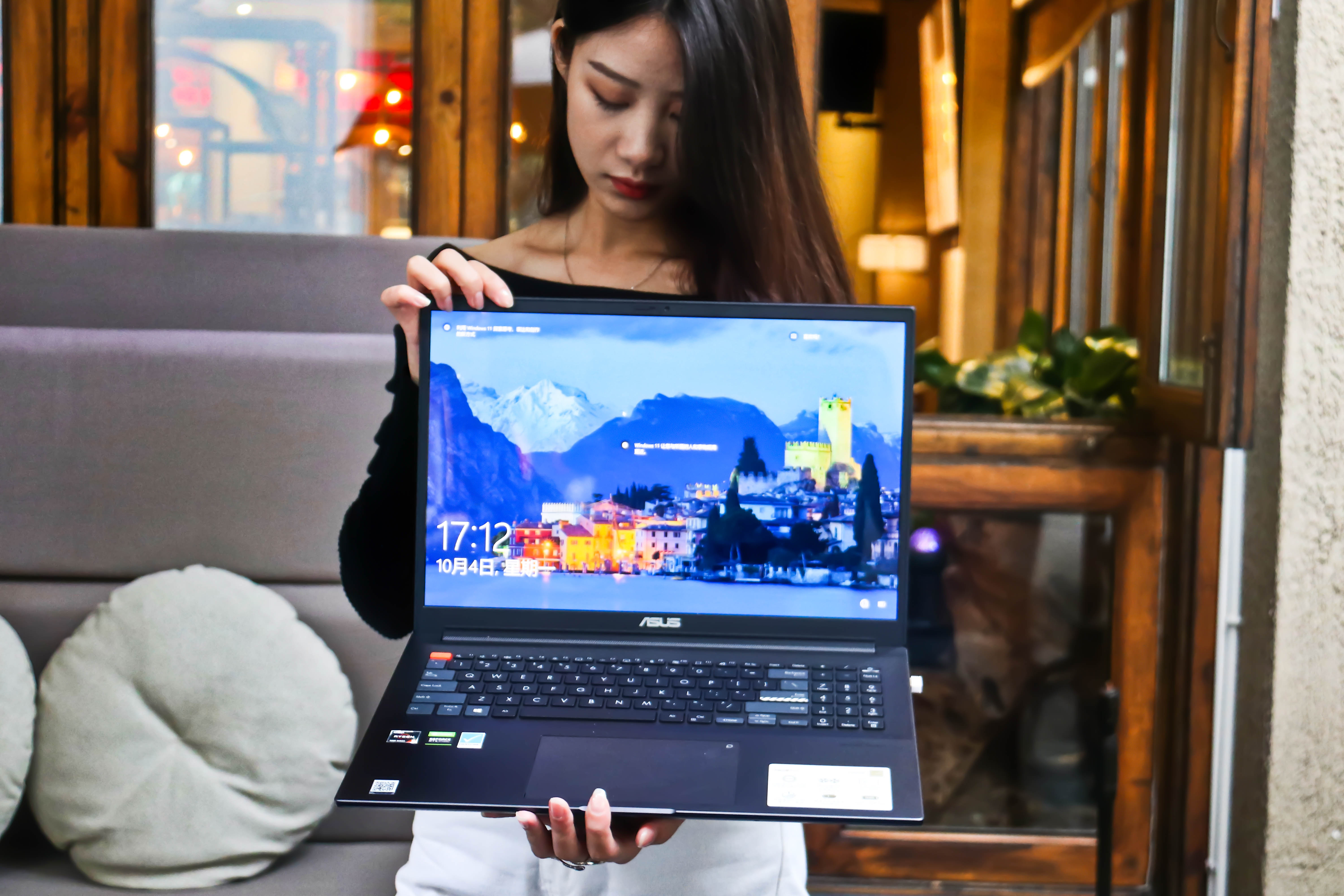 近万元的10bit超显电脑到底如何？灵耀Pro16上手实测