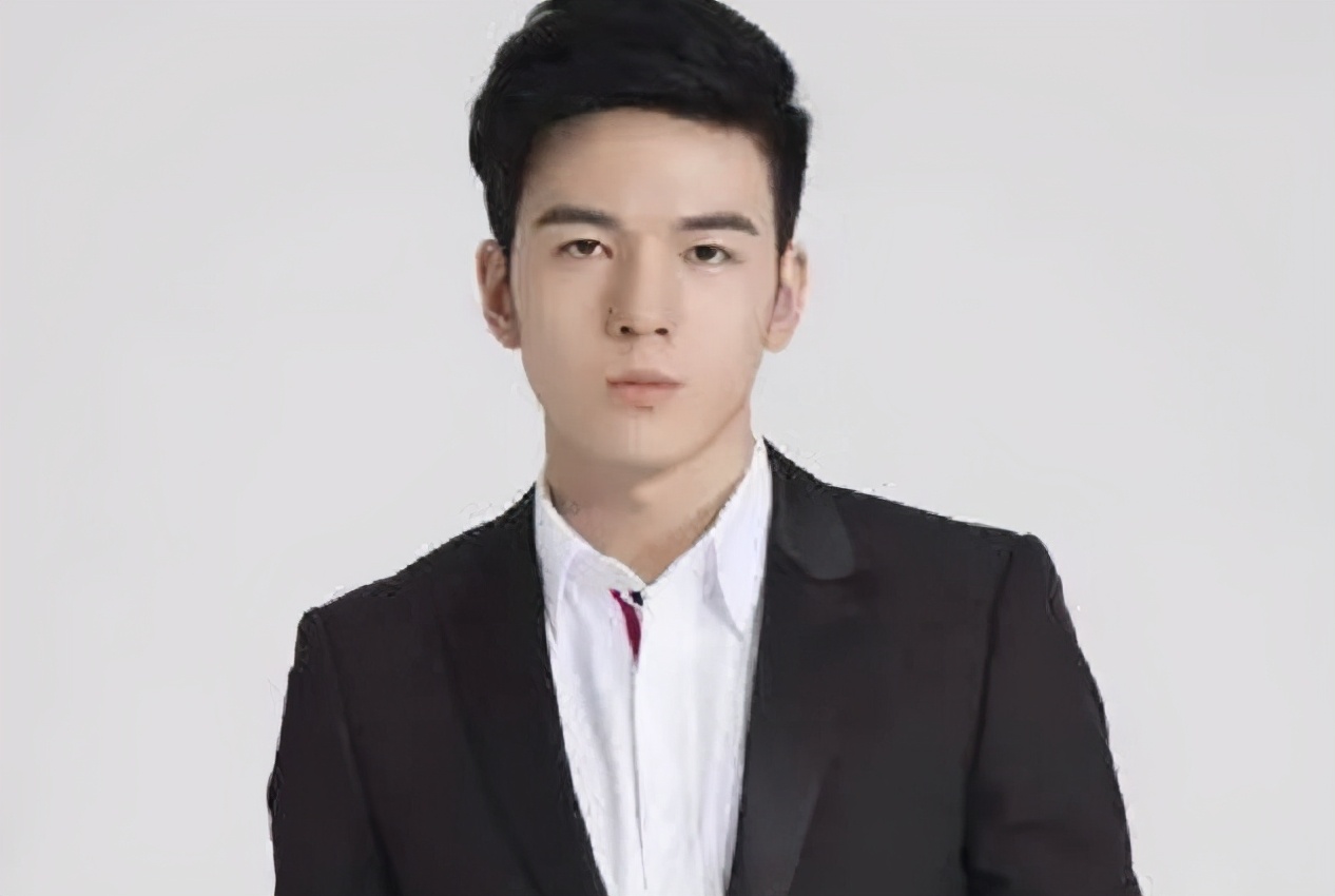 7年后李天一改名，李刚之子出狱，仝卓被封，权利不是教育的利器