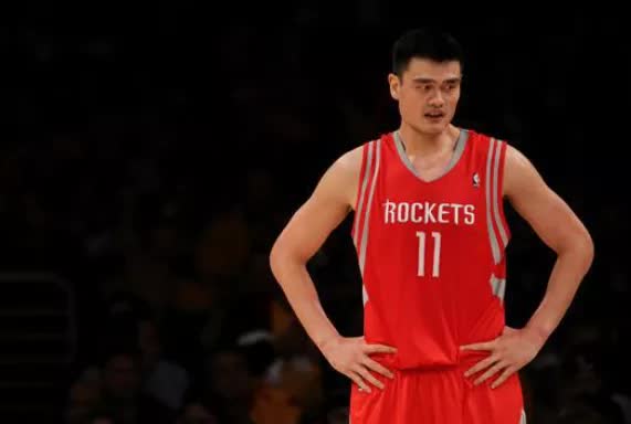 nba为什么没有足球火热(畅谈足球 | 为什么在我国，篮球比足球火？)