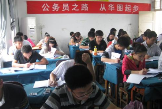 容易考公务员的6个专业，上岸率很高，想考公务员的可以收藏