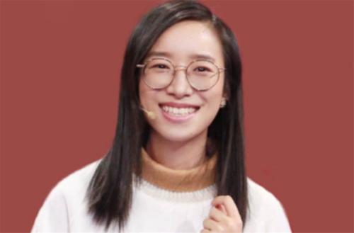 那个宁可贷款读哈佛，也要拒绝保送北大的农村女孩，如今咋样了？