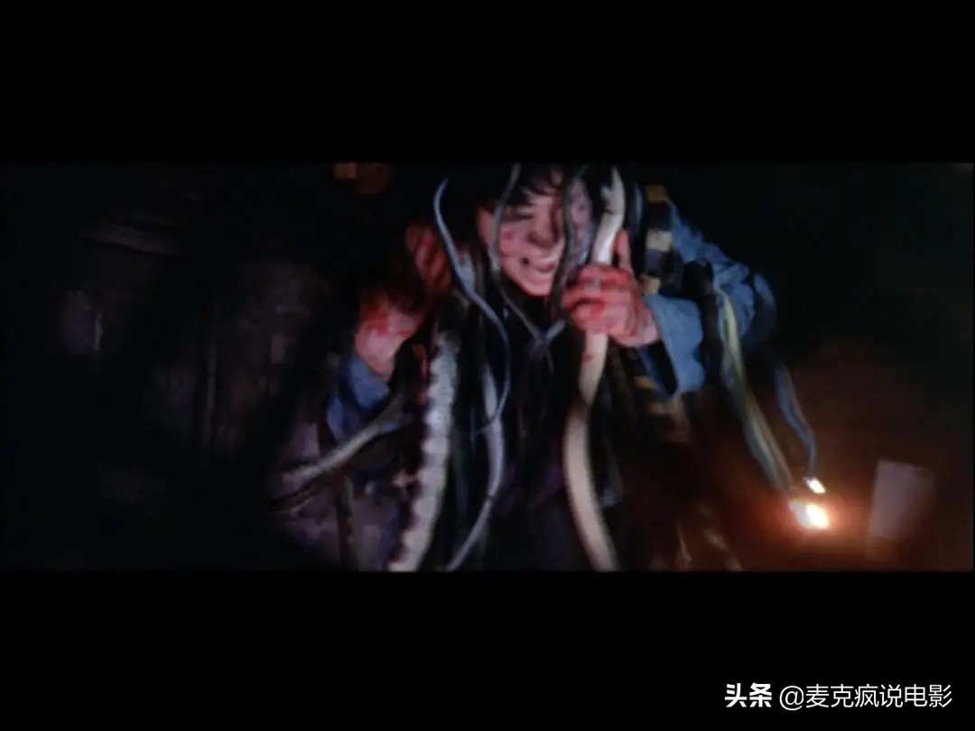 一部另类的香港cult片，男主角与蛇演戏，李修贤傅声因害怕拒演
