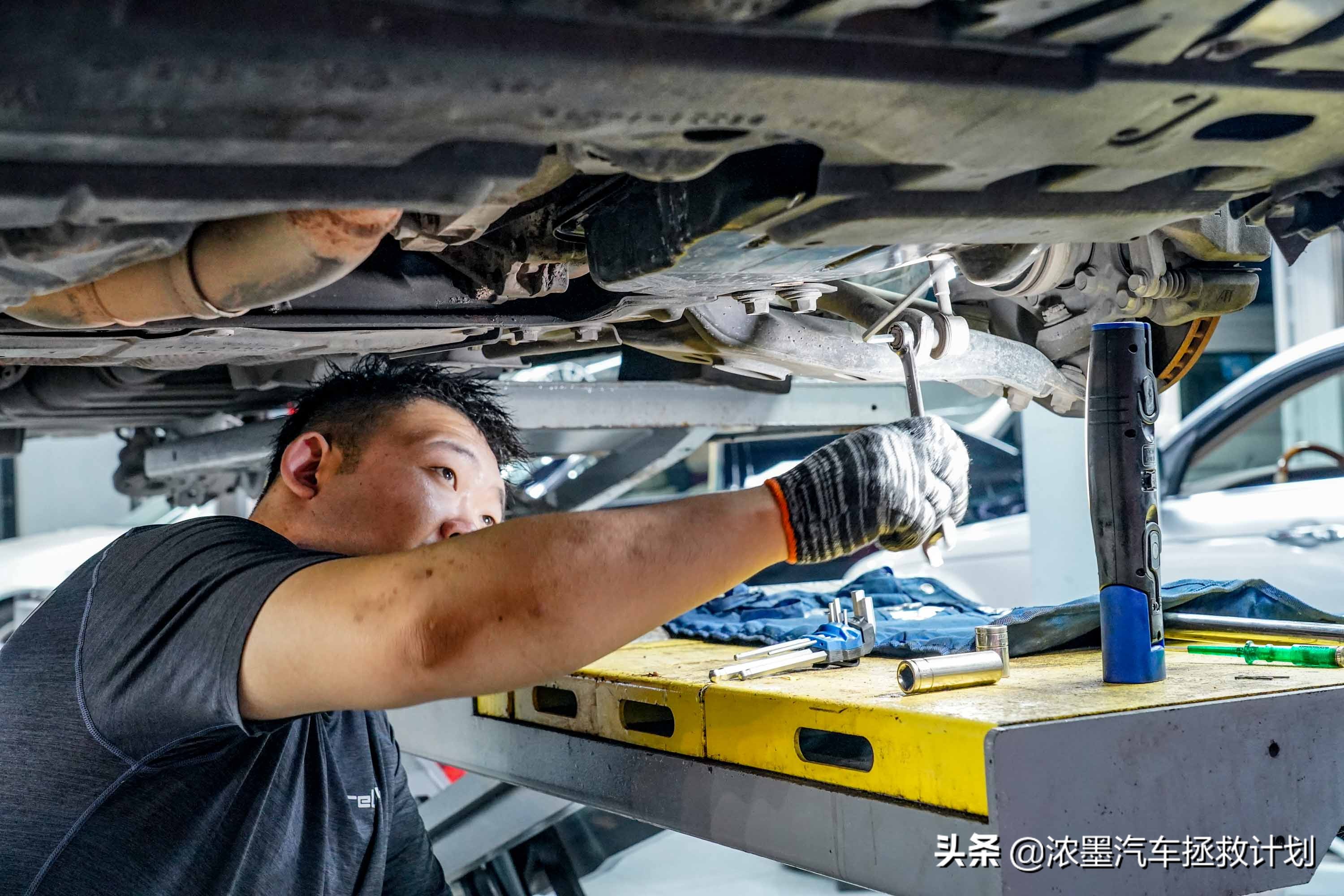 「逆转时光」整备一台经典的丰田普瑞维亚，唯有热爱可抵岁月绵长