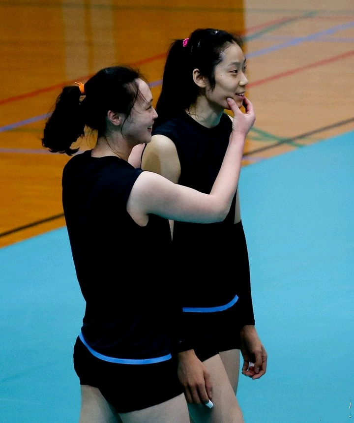 惠若琪朱婷真实关系(朱婷与惠若琪关系好吗?好,当然好了!