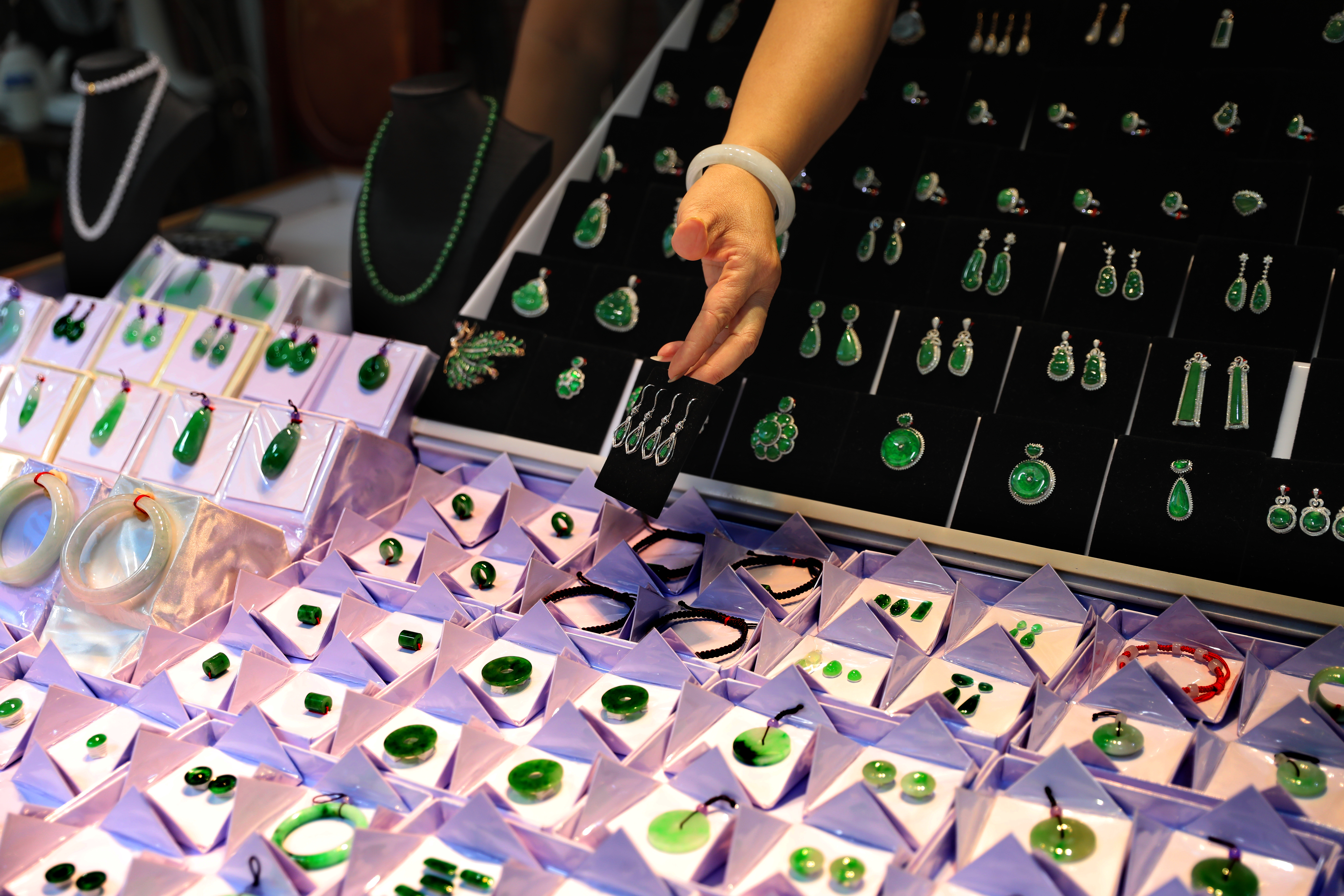 广东玉器批发市场（广东玉石批发市场）