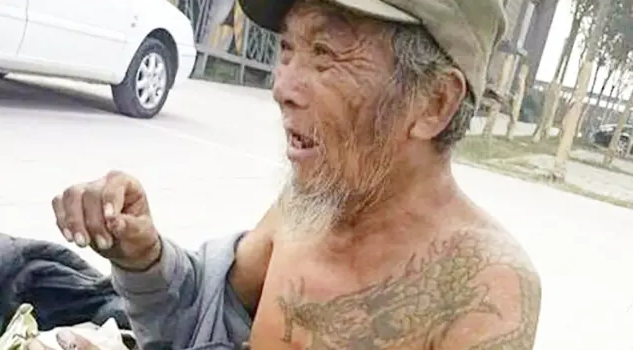 乔四的金牌打手，当年强抢民女叱咤风云，如今沦为流浪汉拾荒度日