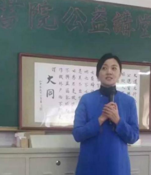 金玉婷：5次登春晚，走红后绯闻缠身患抑郁，如今境况令人唏嘘