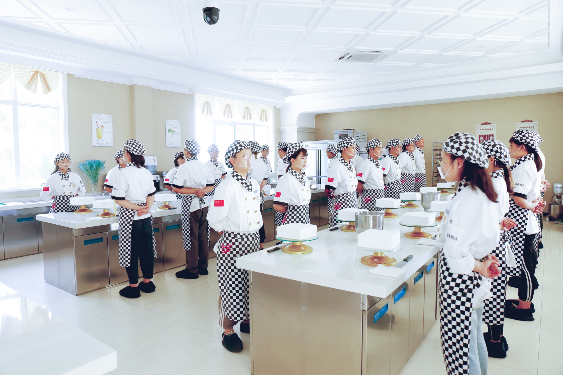 合肥第四大富豪，手握新东方烹饪学校、万通汽修，身价已达160亿